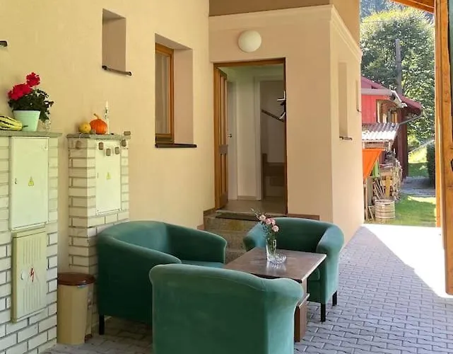 Srni-modry Podkrovi /dvojdomek U Vydra شقة Srní